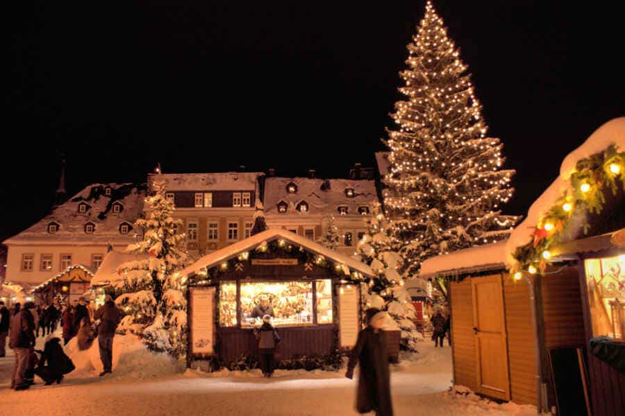 Weihnachtsmarkt im Erzgebirge (de.depositphotos.com)
