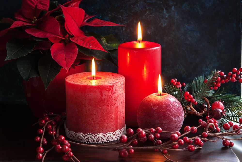 Weihnachtskerzen (de.depositphotos.com)