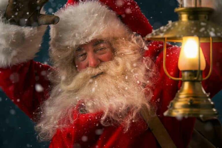 Weihnachtsmann mit Laterne (de.depositphotos.com)
